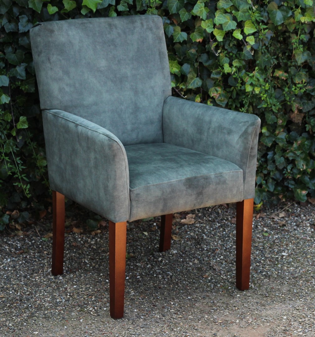 aanbieding-showroommodel-1-eetkamerstoel-bibi